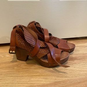 Free People Brown Leather clogs